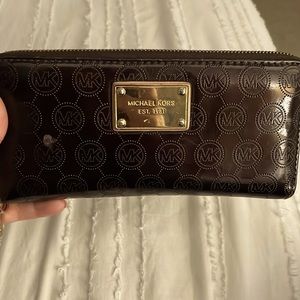 Michael Kors plum wallet
